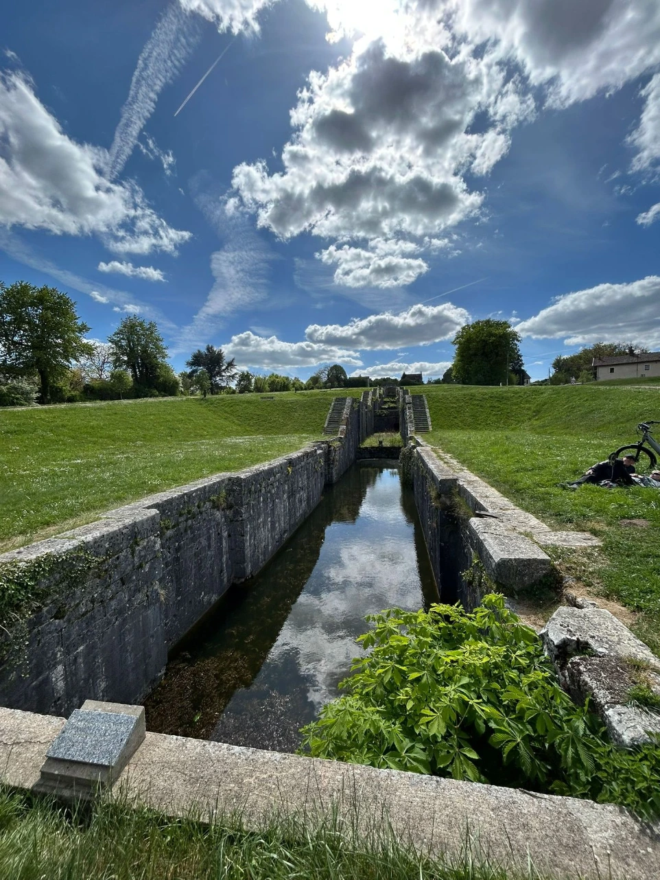 Le Rogny-les-Sept-Écluses